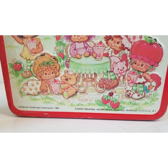 Strawberry Shortcake Metal Lunch Box, Bradley Clock, & Her Friends Books - Picture 6 of 12